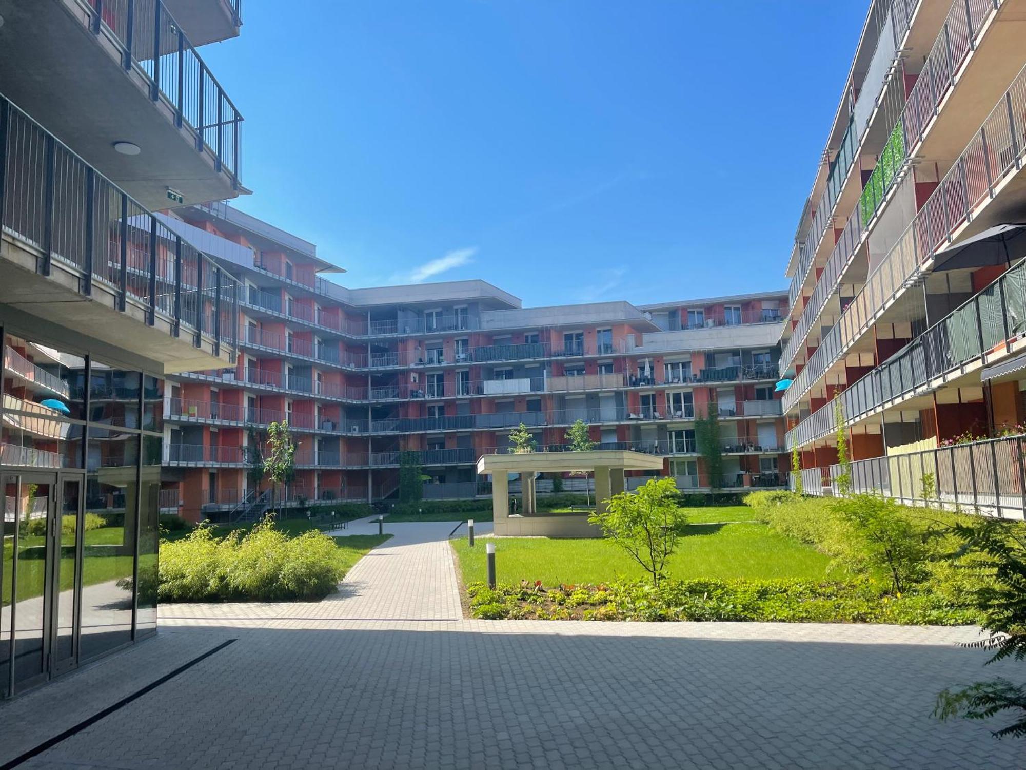 100 Qm Penthouse, Self-Check-In, 2 Parkplaetze Apartment Грац Екстериор снимка