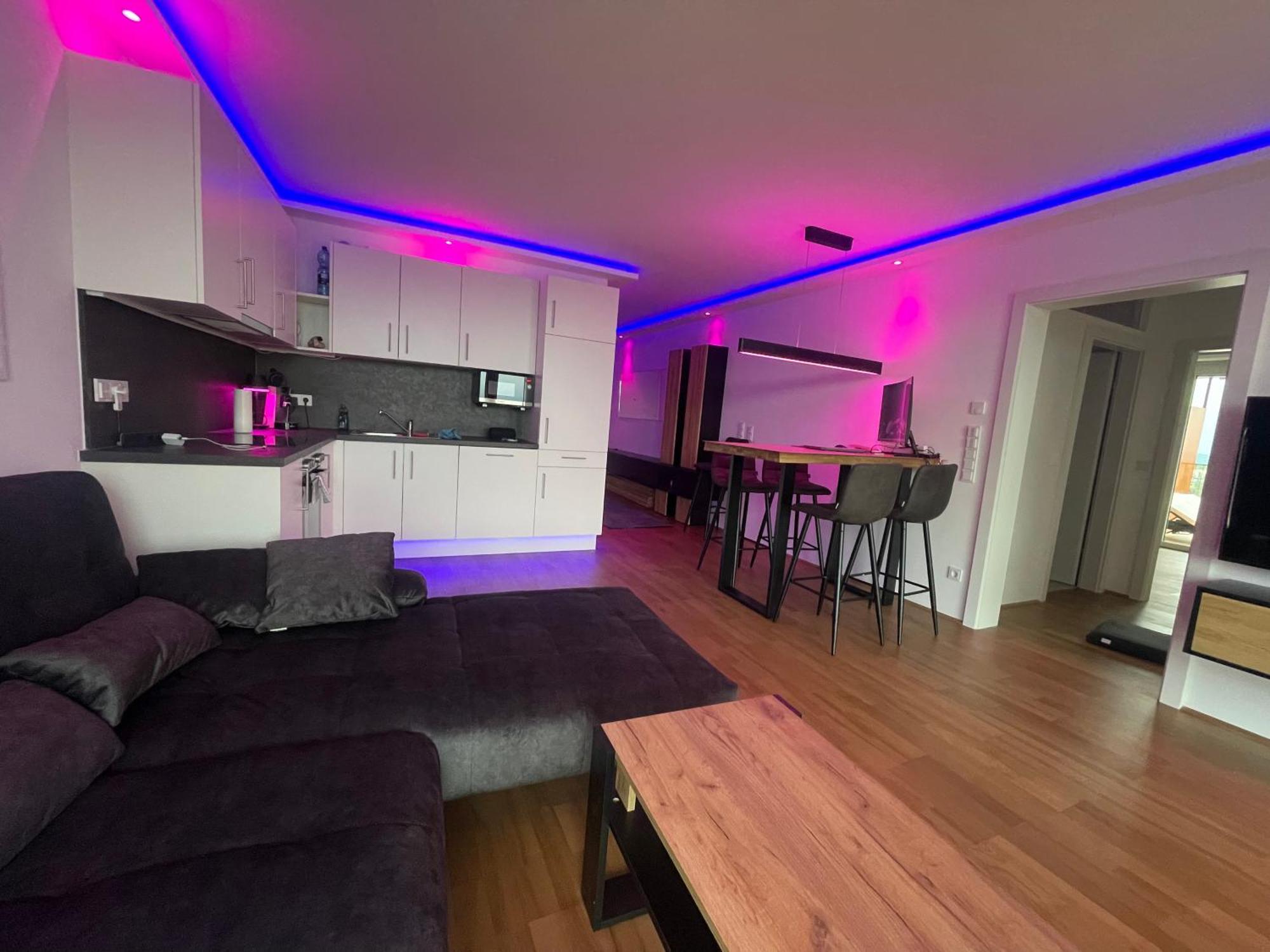 100 Qm Penthouse, Self-Check-In, 2 Parkplaetze Apartment Грац Екстериор снимка