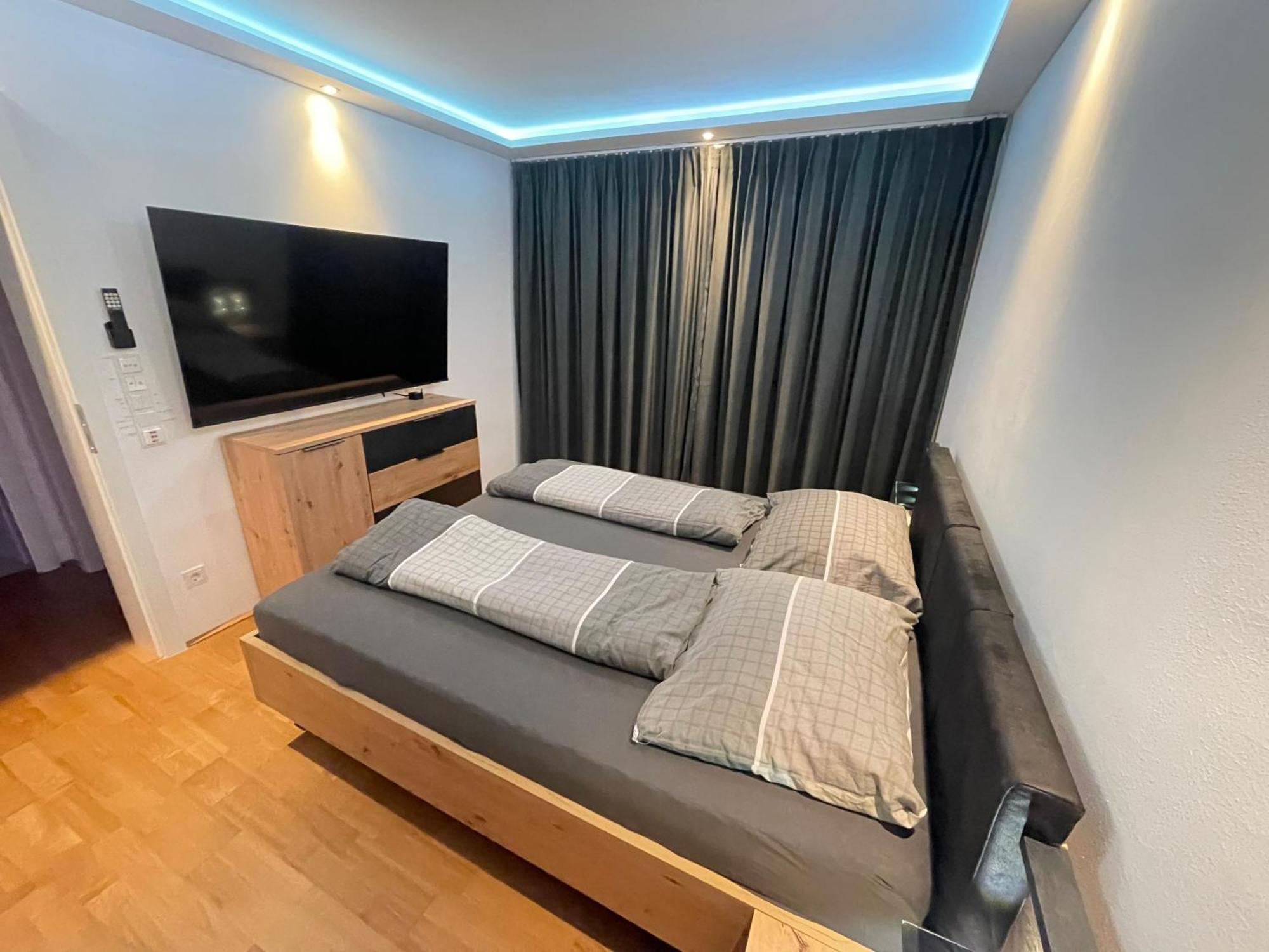 100 Qm Penthouse, Self-Check-In, 2 Parkplaetze Apartment Грац Екстериор снимка