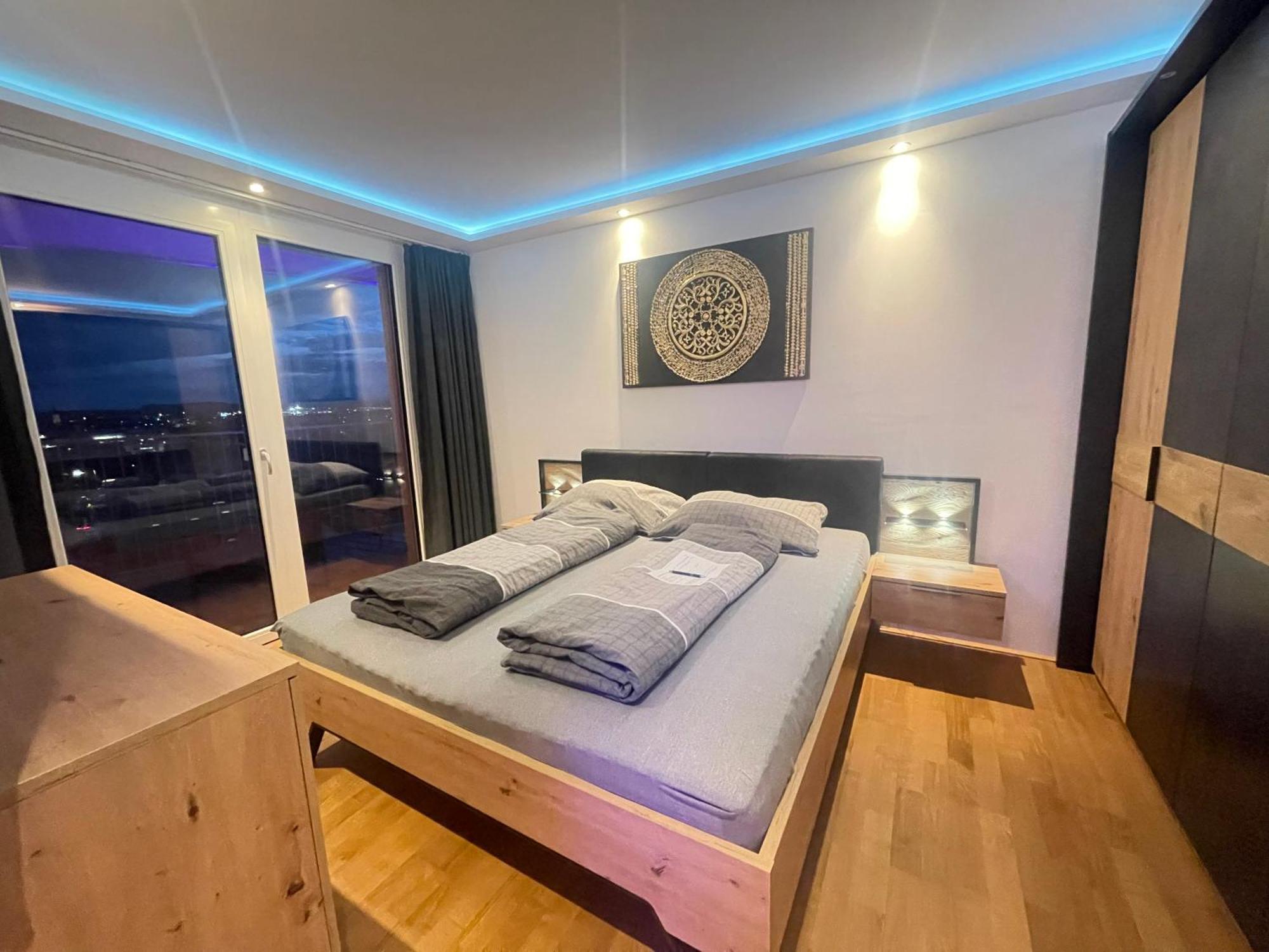 100 Qm Penthouse, Self-Check-In, 2 Parkplaetze Apartment Грац Екстериор снимка
